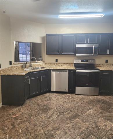 Building Photo - 931 Danforth Pl