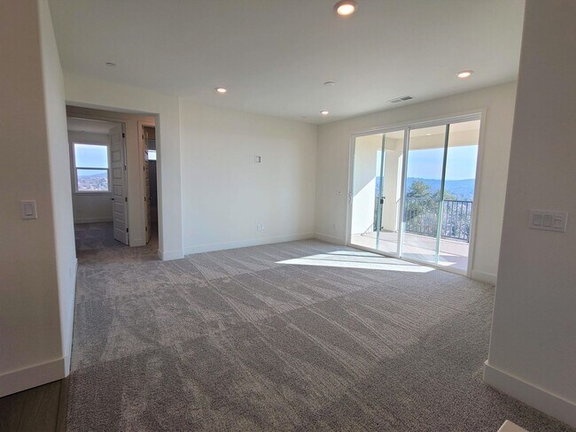 Building Photo - BEAUTIFUL BRAND NEW "NEXT-GEN" HOME W/ SOLAR & SIERRA VIEWS!!