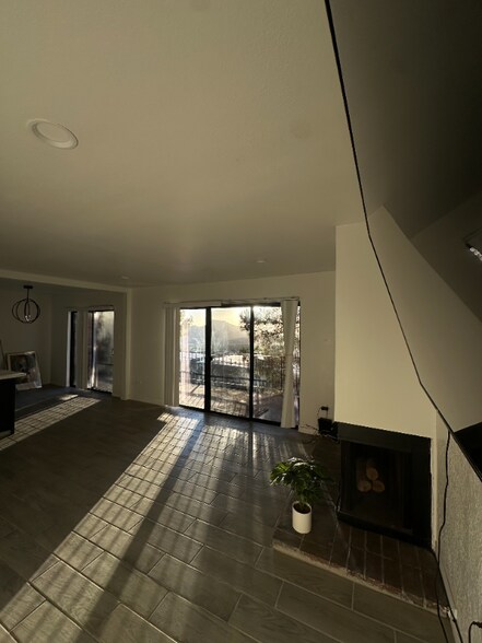 Building Photo - 4800 N Stanton St