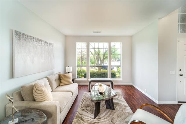 Building Photo - 2813 Ariel Cove