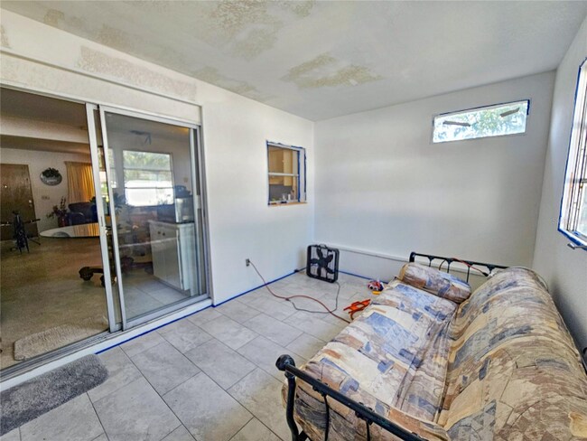 Building Photo - 2066 High Ridge Dr