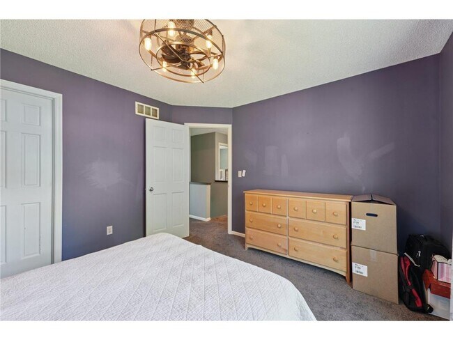 Building Photo - 1477X Langdon Pl