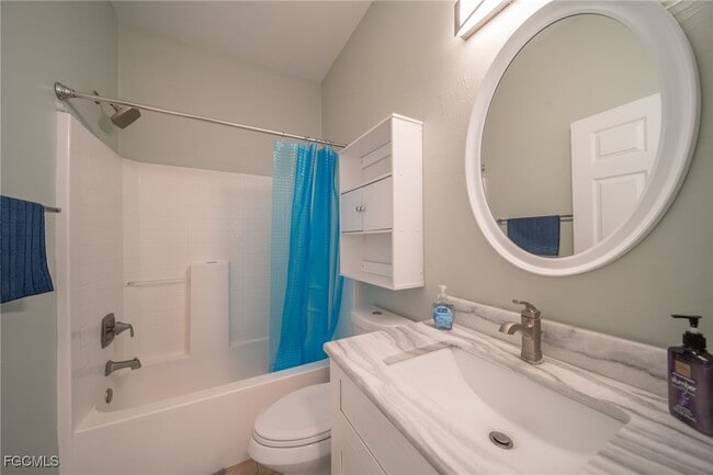 Building Photo - 2122 SW 29th Terrace