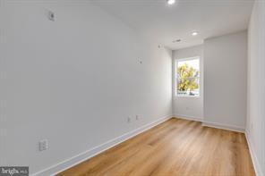 Building Photo - 1222 W Silver St