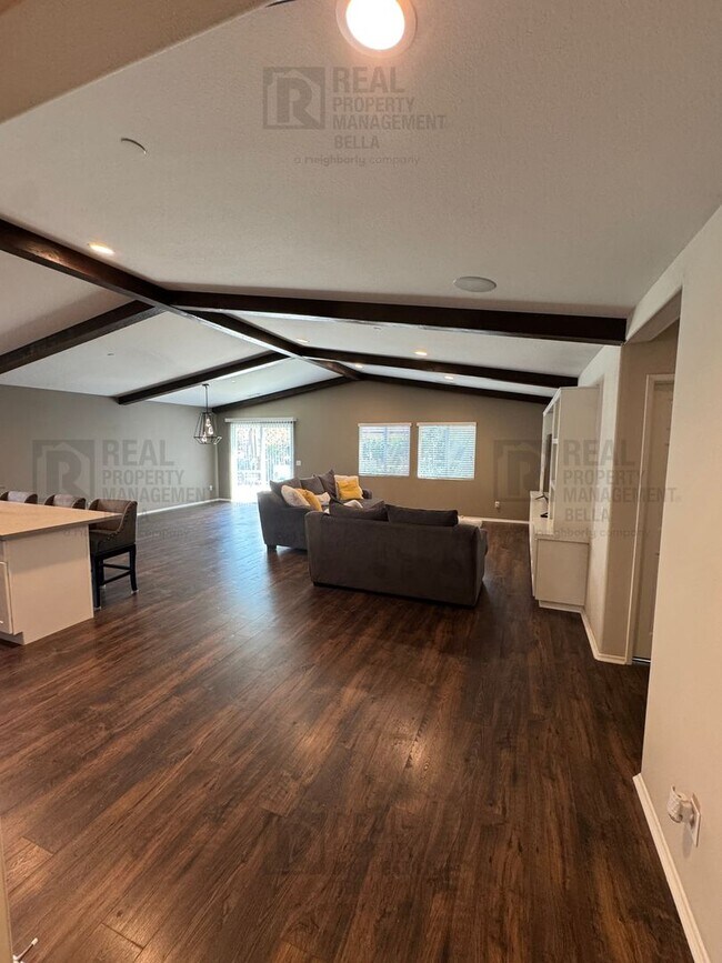 Building Photo - 31372 McKenna Ct