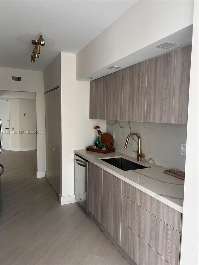 Building Photo - 19707 Turnberry Way