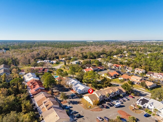 Building Photo - TOWNHOMES WEST, PORT ORANGE!