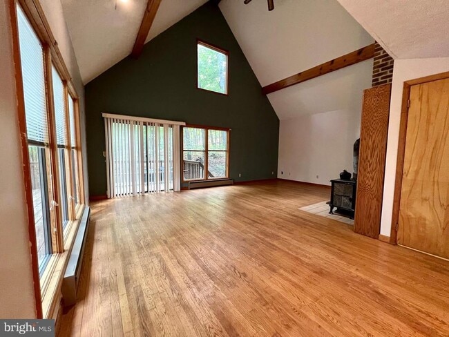 Building Photo - 148 Fieldstone Ln