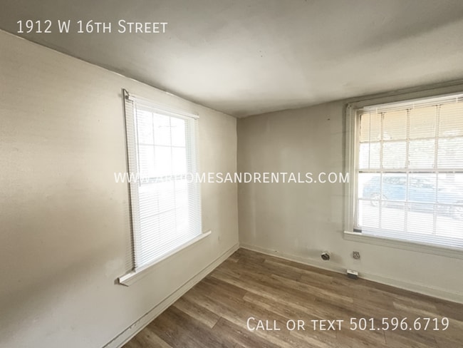 Building Photo - 1912 W 16th St