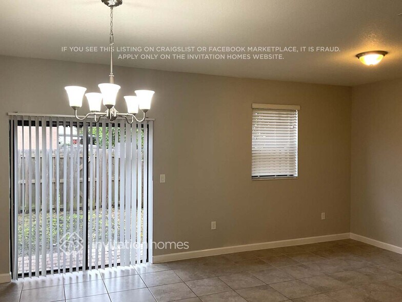 Building Photo - 3353 SE 2nd Ct