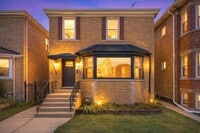 Building Photo - 1838 Maple Ave