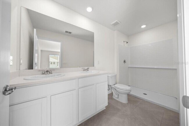 Building Photo - 6584 SW 81st Loop