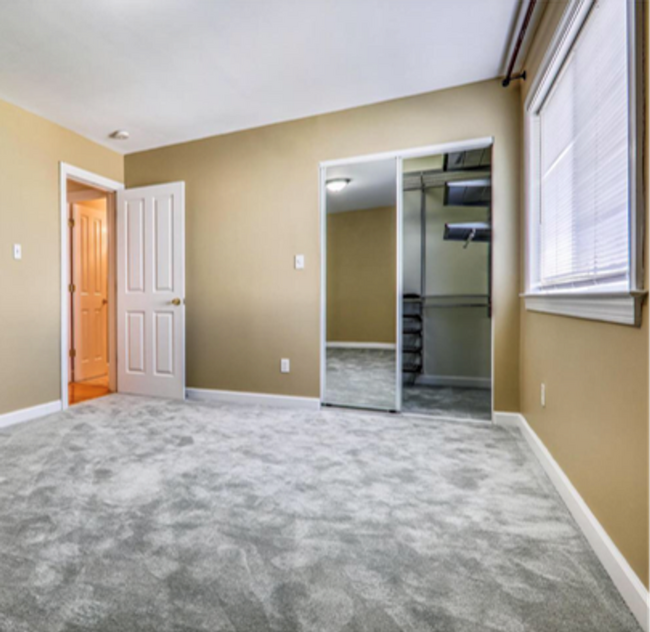 Building Photo - Lovely 2 BR/1 BA Condo in Benning Ridge!