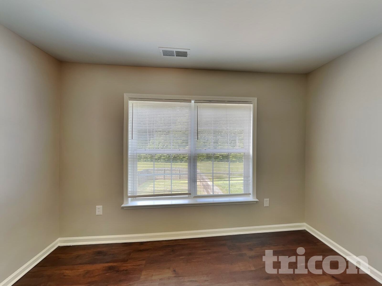 Building Photo - 10247 Hugue Way