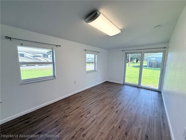 Building Photo - 12612 US-98