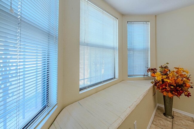 Building Photo - 7725 Pinewood Dr NW