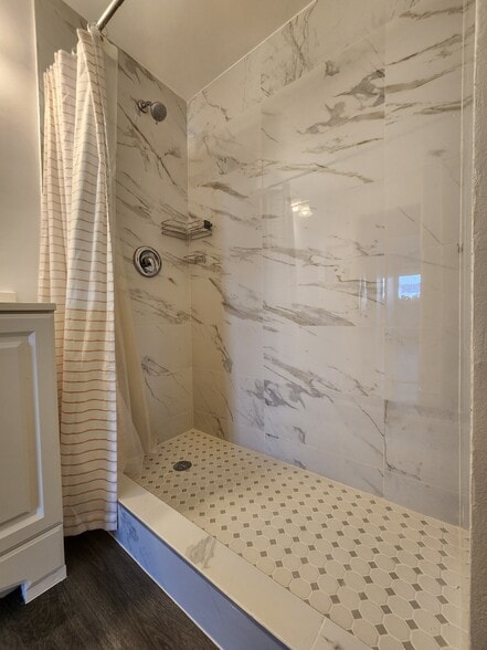 Building Photo - 1400 NE 169th St