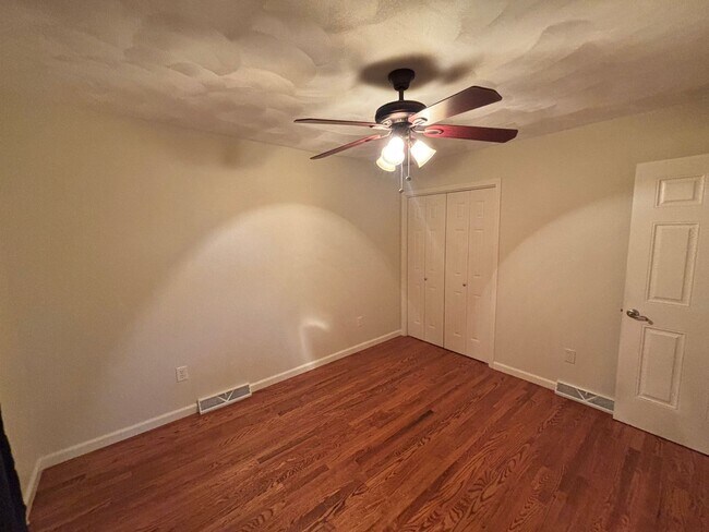 Building Photo - Pristine Endicott Single Family Home