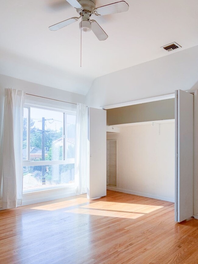 Building Photo - Gorgeous & Updated 3 bed Storybook Spanish House in Silverlake w/Views!