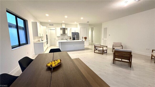 Building Photo - 5139 Nevola Ave