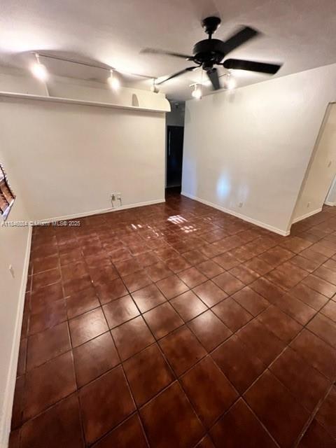 Building Photo - 4724 SW 64th Ct