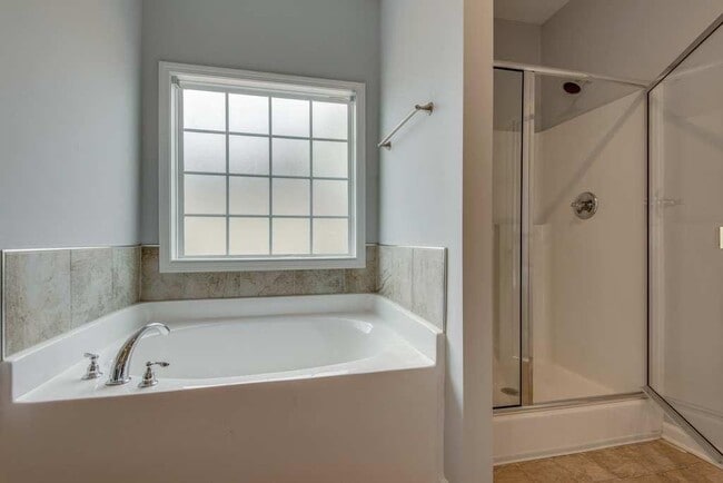 Building Photo - COMING SOON – Spacious 4BR on Oversized Lot in Williamson County