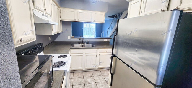 Building Photo - 9510 Olde Towne Row