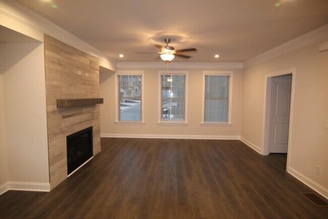 Building Photo - 1329 Rosen Rd