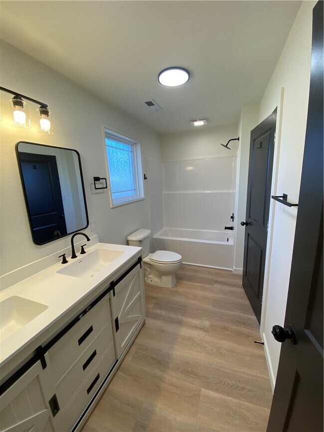 Building Photo - 6668 W Wedington Dr