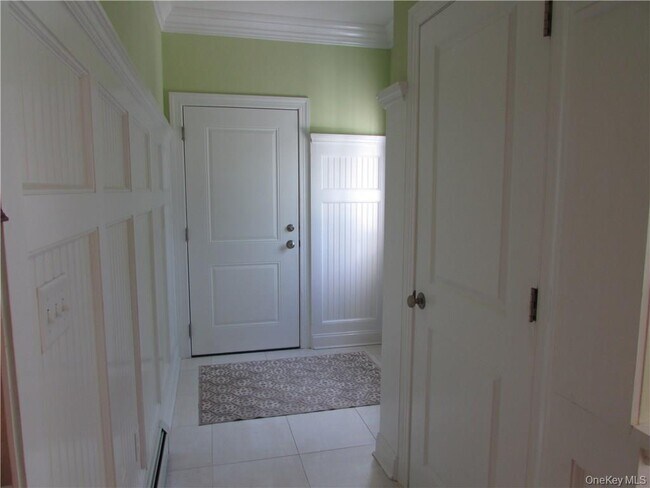 Building Photo - 2 Long Hill Rd