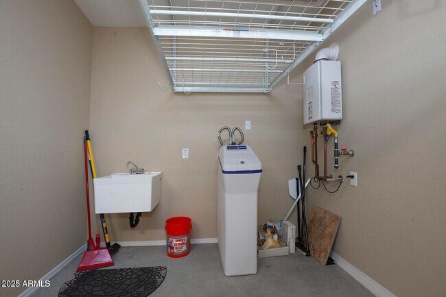 Building Photo - 21883 N 263rd Dr