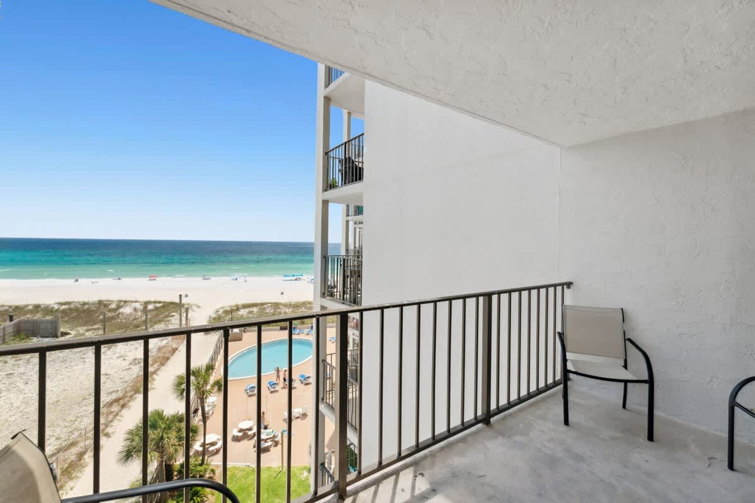 Building Photo - 8815 Thomas Dr