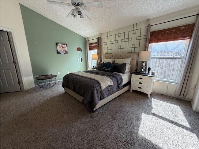 Building Photo - 723 Lady Diana Dr