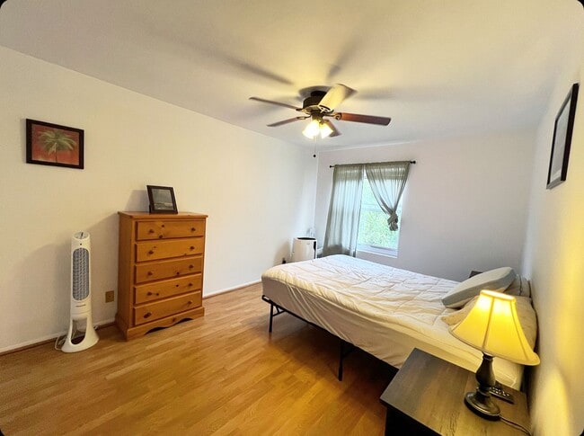 Building Photo - 1 bedroom 1 bath upstairs Fairway Terrace ...