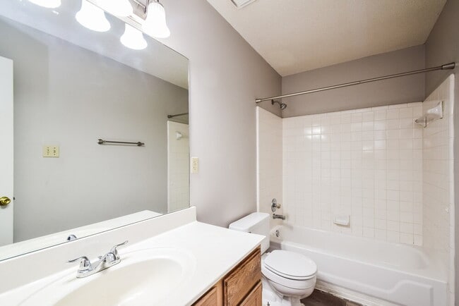 Building Photo - 2659 Country Downs Ln