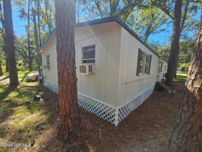 Building Photo - 7577 Sonia Dr