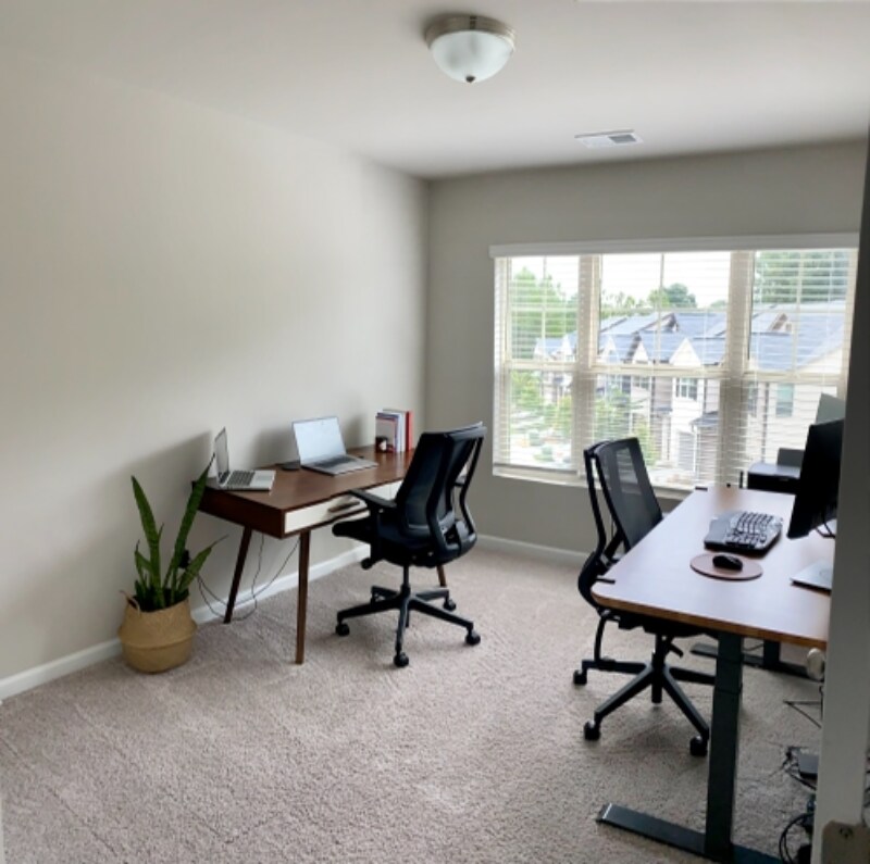 Building Photo - 3141 Meadowstone Ln SW