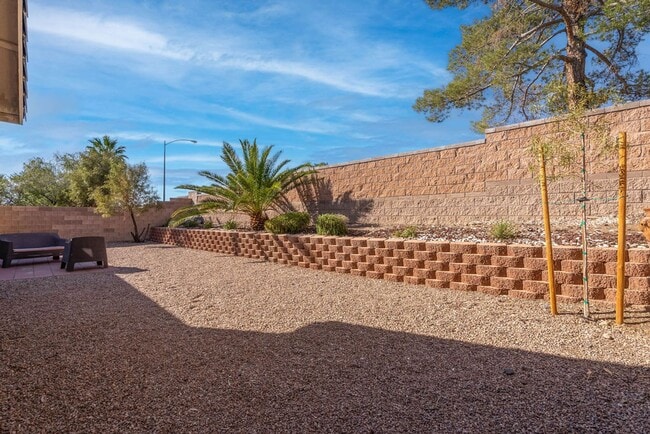 Building Photo - 2294 Tedesca Dr