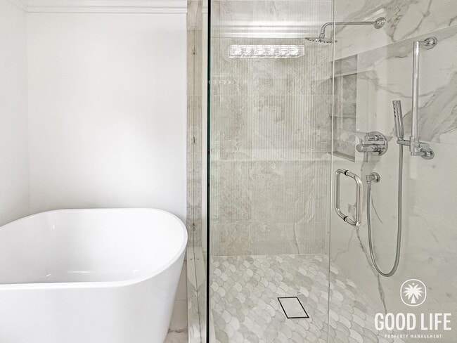 Building Photo - Highly Desired Irvine Living | 3-Bed, Office, Gated Community