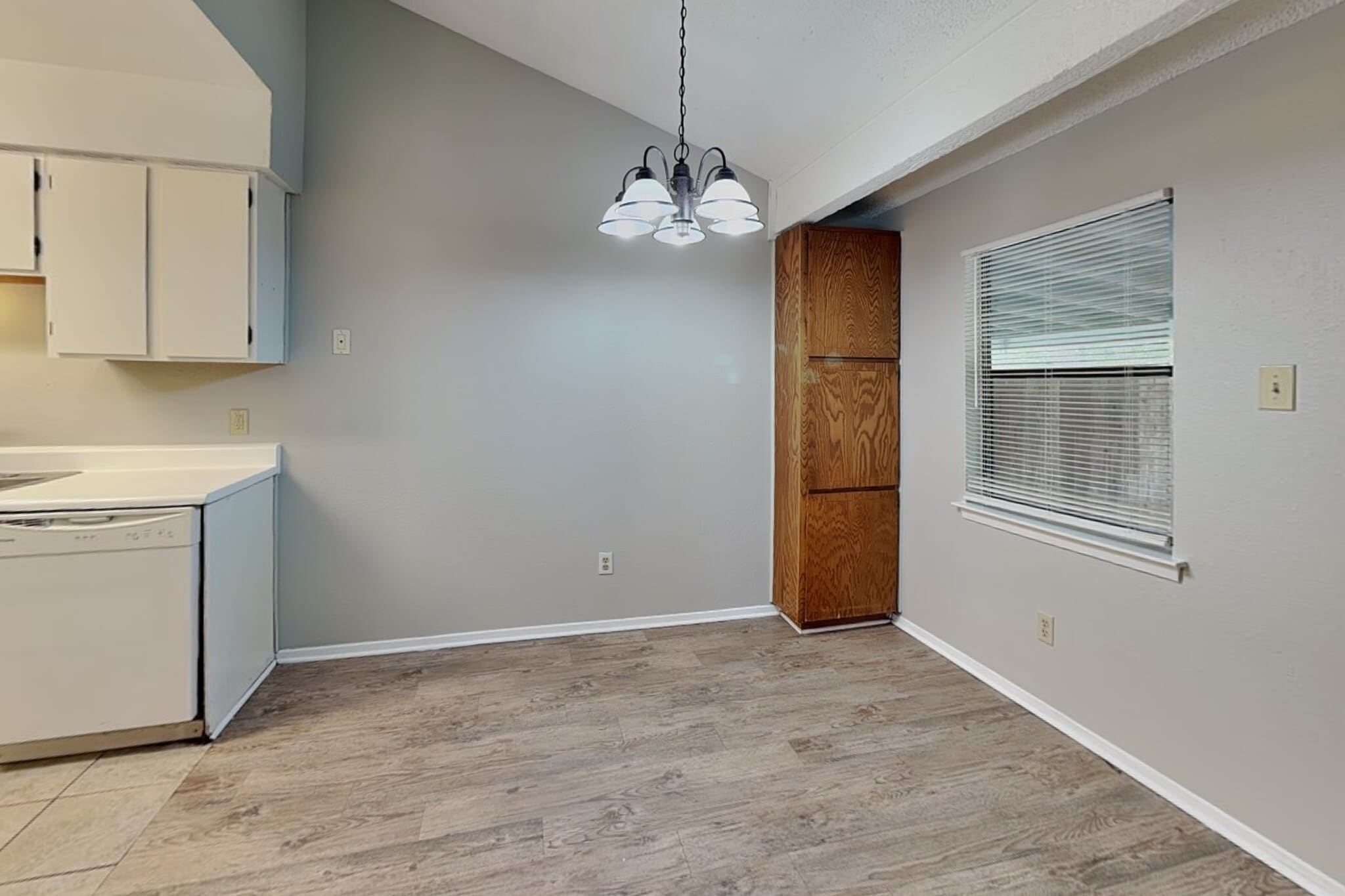 Building Photo - 2300 Berkett Dr