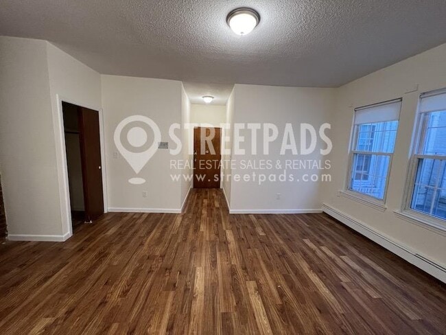 Building Photo - 1 bedroom in Boston MA 02130