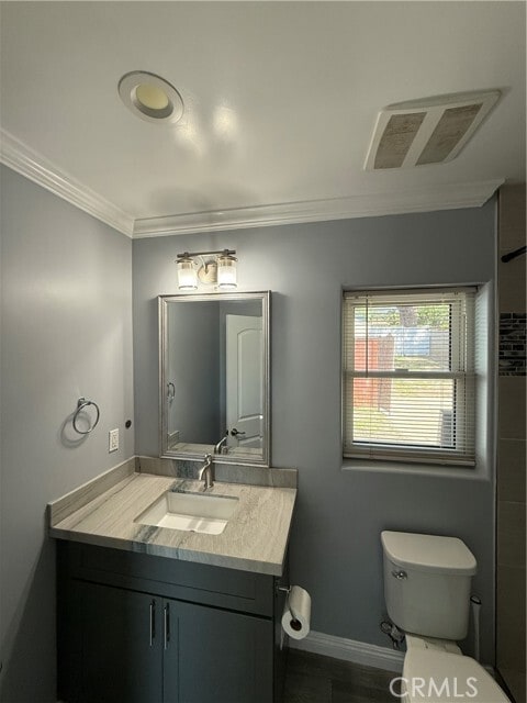 Building Photo - 1147 E Lemon Ave