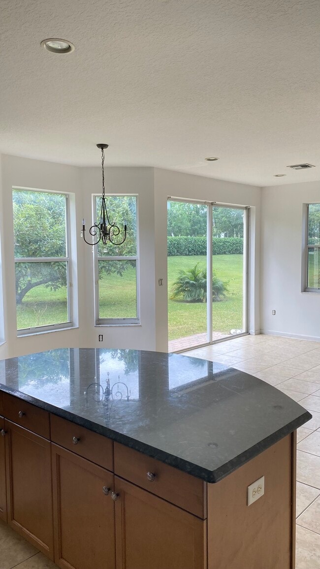 Building Photo - 9814 Shepard Pl