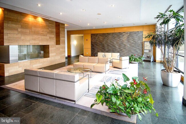 Building Photo - 2001 15th St N