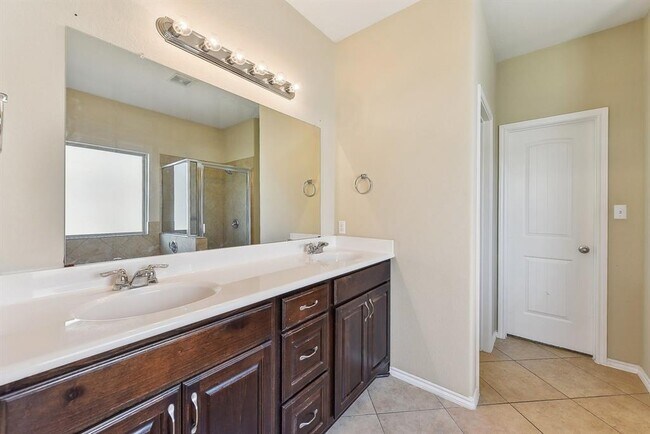 Building Photo - 121 Snowdrift Trail
