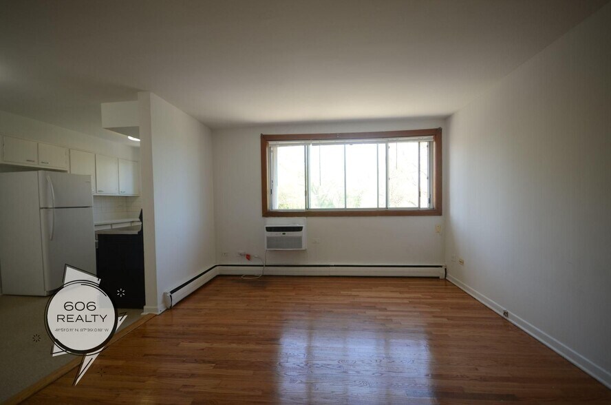 Building Photo - 1408 W Juneway Terrace