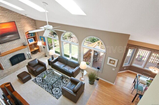 Building Photo - 9616 E Maplewood Cir