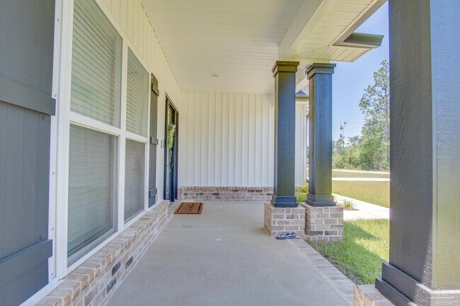 Building Photo - 9861 Shangri La West Rd