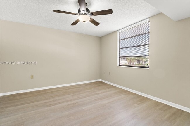 Building Photo - 3650 Whitehall Dr