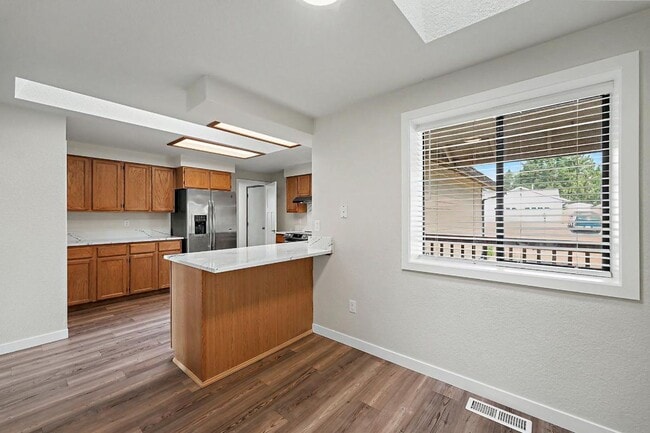 Building Photo - 9123 Wendy Dr SE